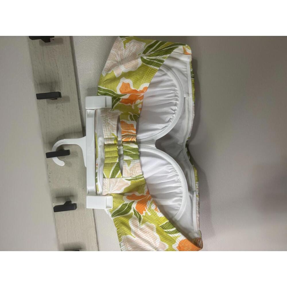 Shade & Shore Floral Bikini Top with Removable Pads - Picture 2 of 7